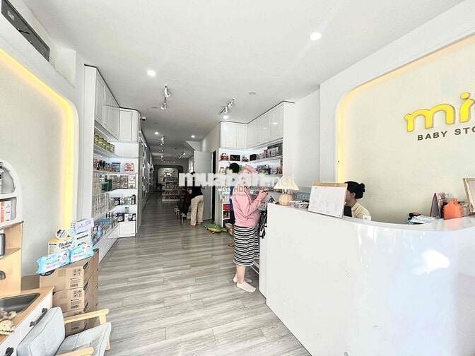 CHO THUÊ NHÀ KINH DOANH 4 TẦNG NGAY KHU PHỐ DU LỊCH TTTP GIÁ 35 TRIỆU/