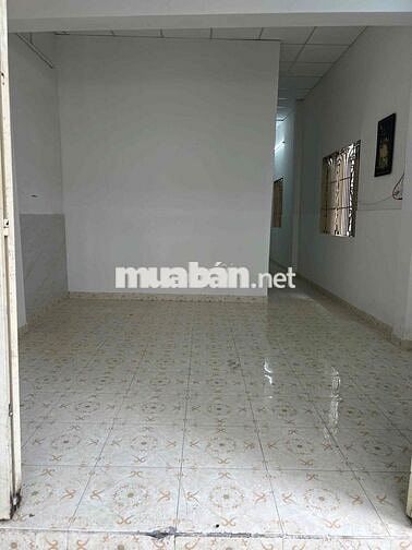 Cần cho thuê nhà rộng rãi, thoáng mát, diện tích rộng. giá rẻ.