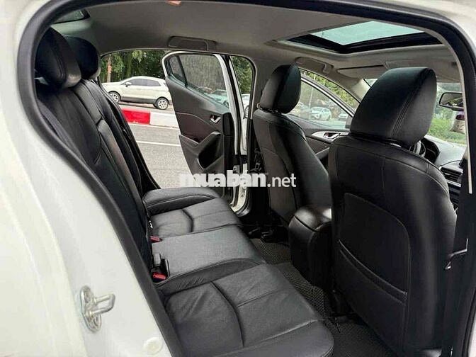 Mazda 3 2018 1.5 AT cuc dep