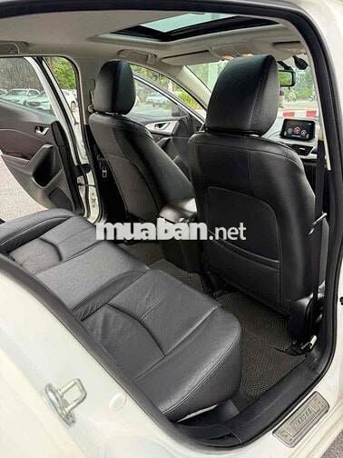 Mazda 3 2018 1.5 AT cuc dep