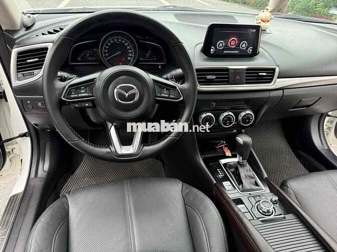 Mazda 3 2018 1.5 AT cuc dep