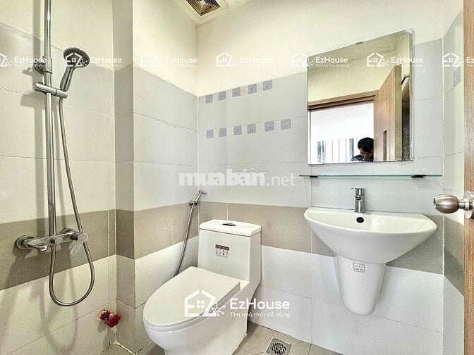 Cho thuê Duplex căn hộ dịch vụ LẠC LONG QUÂN BANCOL Full NT gần HUFLIT