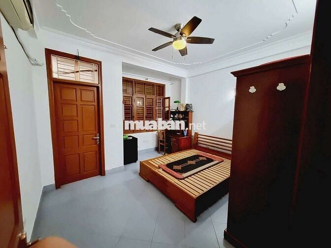 CHO THUÊ NHÀ PHỐ ĐẠI ĐỒNG – Ô TÔ VÀO NHÀ

Diện tích: 50m²4 tầng
