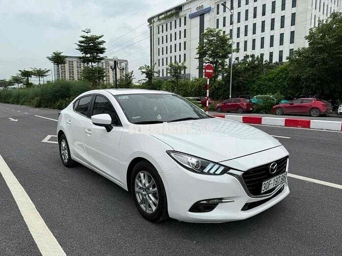 Mazda 3 2018 1.5 AT cuc dep