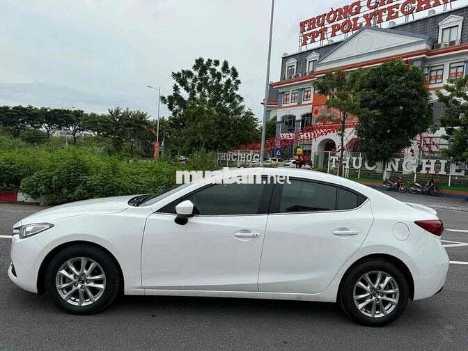 Mazda 3 2018 1.5 AT cuc dep