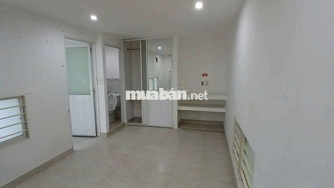Nhà gác lửng KDC VIỆT SING 1P ngủ,sân xe máy, lối vào 2m,