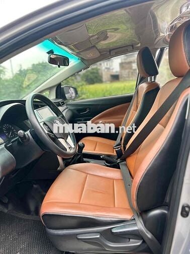Toyota Innova 2017 2.0E - 84000 km