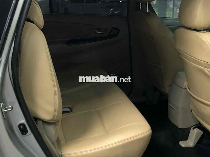 Toyota Innova 2015 2.0G - 189000 km