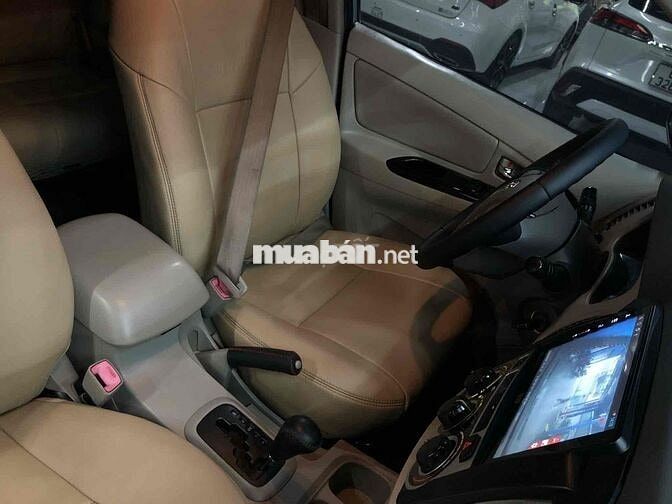 Toyota Innova 2015 2.0G - 189000 km