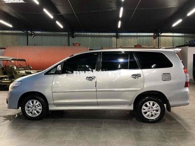 Toyota Innova 2015 2.0G - 189000 km