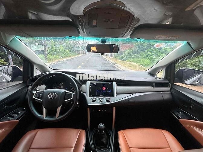 Toyota Innova 2017 2.0E - 84000 km