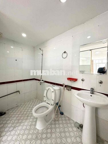 Phòng cho thuê Q1 Nguyễn Văn Thủ gần nhà thờ Đức Bà - ĐH Kiến Trúc