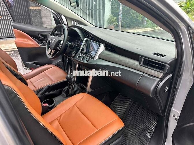 Toyota Innova 2017 2.0E - 84000 km