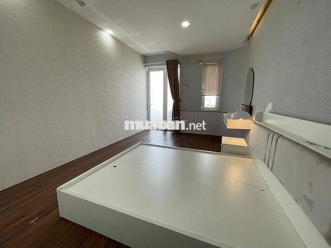 Penhouse 150m2 2PN Ban công view toàn thành Bình Thạnh