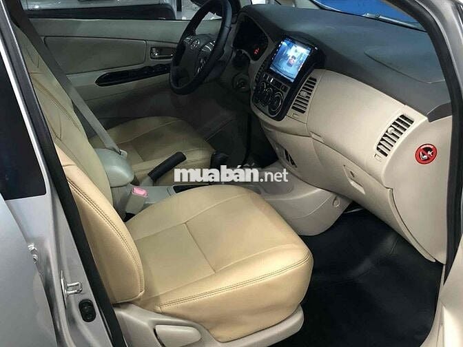 Toyota Innova 2015 2.0G - 189000 km