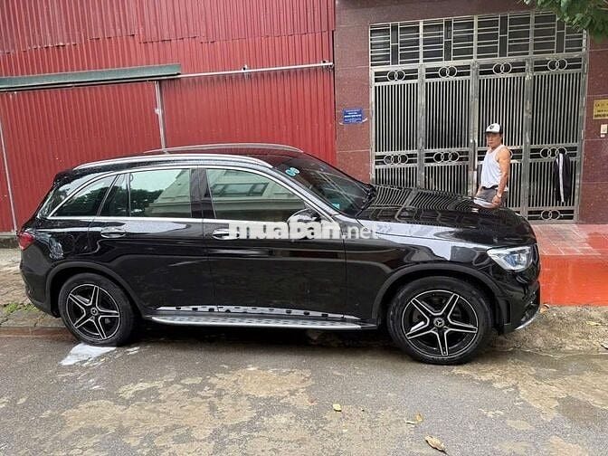 Mercedes Benz GLC 2022 300 4Matic - 36000 km