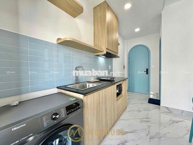 Căn Hộ Cửa Sổ Trời Tách Bếp Phú Nhuận Gần Phan Xích Long Trường Sa Q1
