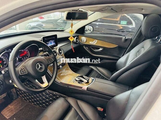 Mercedes Benz 2018 C250 Exclusive - 60000 km