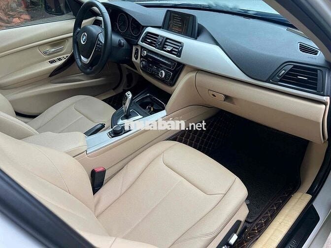 BMW 3 Series 2015 320i - 110000 km