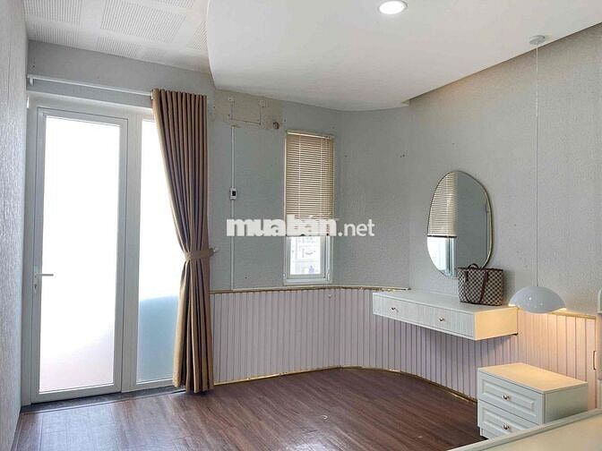 Penhouse 150m2 2PN Ban công view toàn thành Bình Thạnh