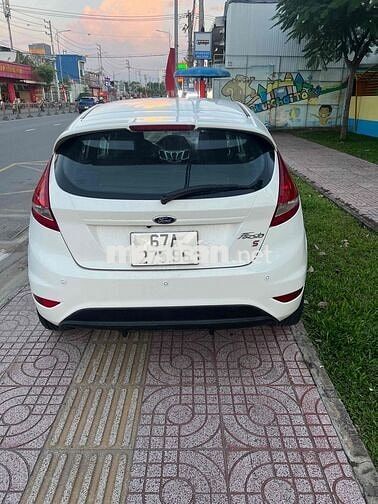 Ford Fiesta 2013 1.6 AT Hatchback - 115000 km