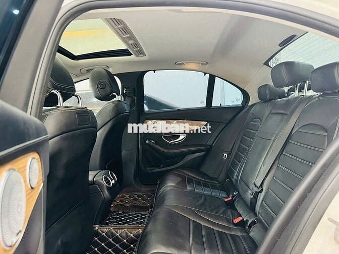 Mercedes Benz 2018 C250 Exclusive - 60000 km