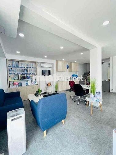 🏡 CHO THUÊ NHÀ GÓC 2 MẶT TIỀN – HỒ HẢO HỚN & VÕ VĂN KIỆT – QUẬN 1 🏡