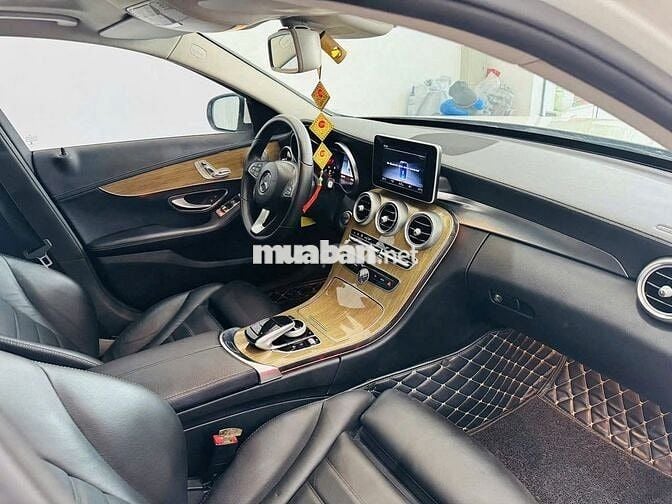 Mercedes Benz 2018 C250 Exclusive - 60000 km