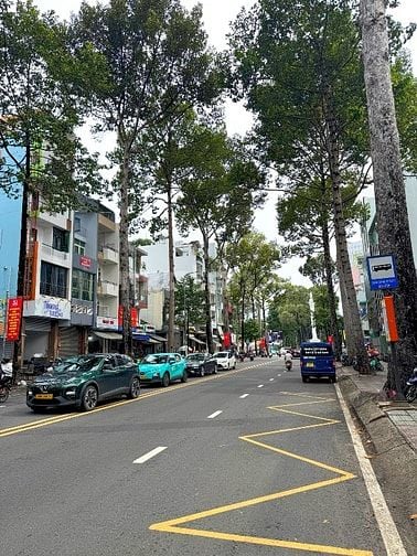 BÁN NHÀ MẶT TIỀN : 379 NGÔ GIA TỰ - P. 3 - Q. 10 - TPHCM