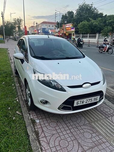 Ford Fiesta 2013 1.6 AT Hatchback - 115000 km