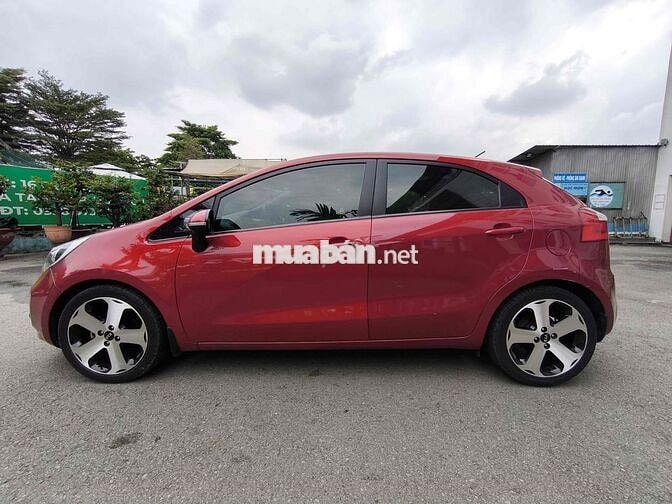 Kia Rio 2014 1.4 AT Hatchback - 650000 km