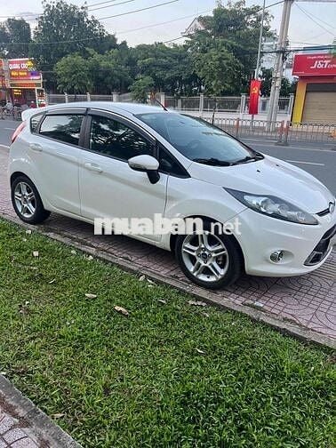Ford Fiesta 2013 1.6 AT Hatchback - 115000 km