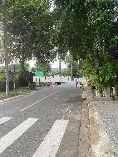 BÁN LÔ ĐẤT HIẾM – 2 MẶT TIỀN ĐẸP, ĐỐI DIỆN CÔNG VIÊN – GẦN TRẦN ĐẠI NG
