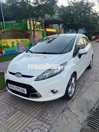 Ford Fiesta 2013 1.6 AT Hatchback - 115000 km
