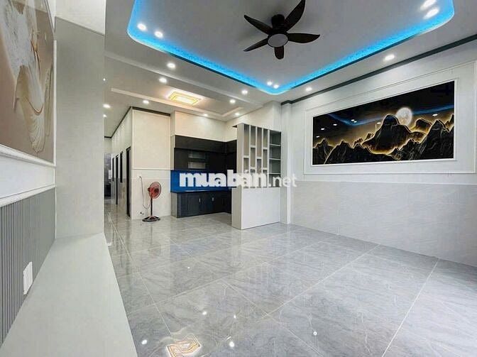 Căn nhà đẹp SHR ngay tại trung tâm 109m2 nhà đẹp 790 triệu TL