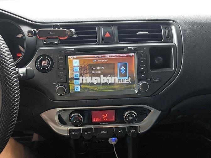 Kia Rio 2014 1.4 AT Hatchback - 650000 km