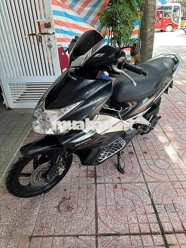 nhà nhiều xe nên không đi đến