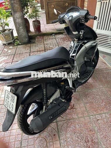 nhà nhiều xe nên không đi đến