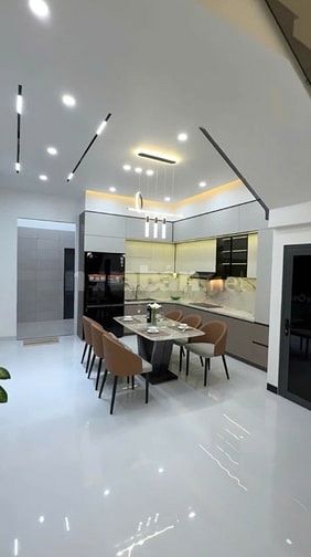 BÁN NHÀ ĐẸP 1 trệt 1 lầu giá 2 tỷ 500 triệu TRUNG TÂM TP. TDM