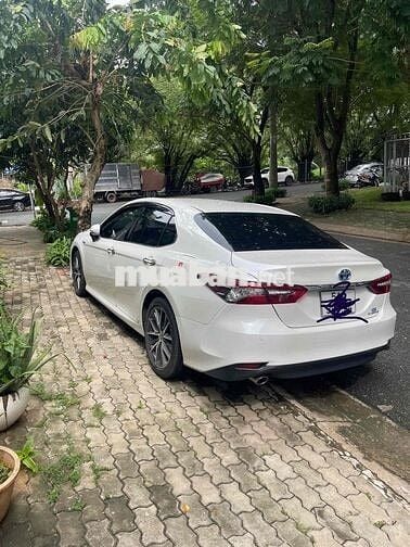 Toyota Camry 2022 2.5HV (Hybrid) - 15000 km