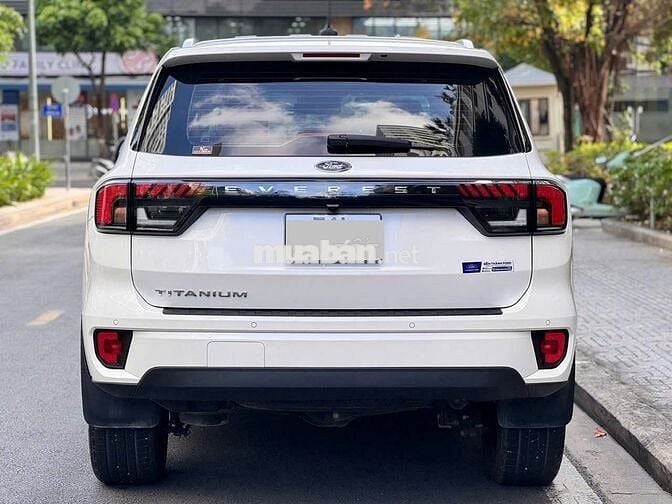 EVEREST TITANIUM 2024 4x2