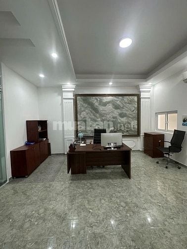 Bán nhà ngay Emart hẻm 6m Phan Văn Trị 90m2 ngang 5m 6 tầng thang máy 