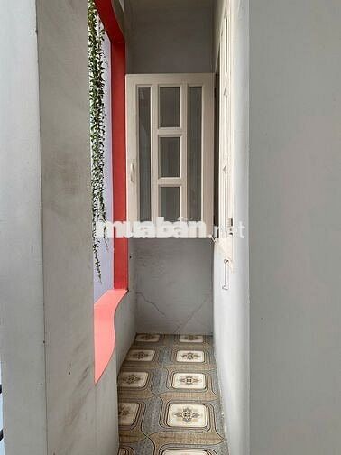 Cho thuê phòng 32m2 chưa bao gồm bếp, toilet gần Lê Văn Phan