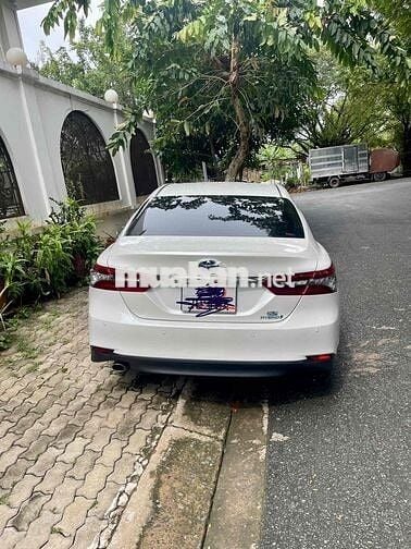 Toyota Camry 2022 2.5HV (Hybrid) - 15000 km