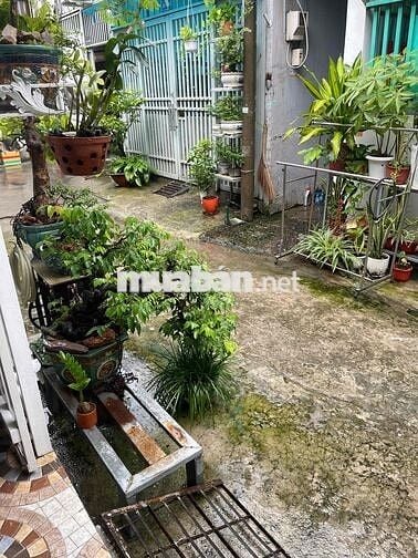 NHÀ CẦN BÁN GẤP C��N THƯƠNG LƯỢNG