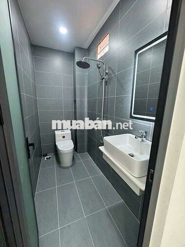 Bán nhà lầu 3PN Dt120m sàn full nội thất 2ty650 tân hiệp tân Uyên