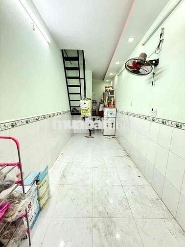 Sở hữu ngay nhà Tân Bình 1 trệt 1 lầu 2PN2WC sổ vuông vức  giá 1.8 Tỷ