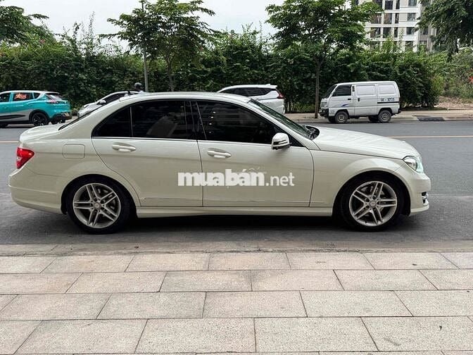 Mercedes Benz C Class 2012 C300 AMG - 73000 km