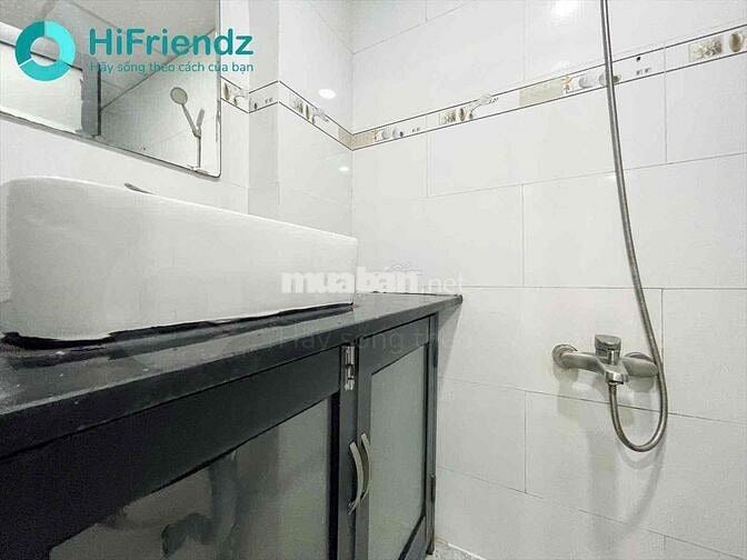 Cho Thuê Căn Hộ 2PN Thang Máy Đường Bùi Đình Tuý Gần Ngã Tư Hàng Xanh
