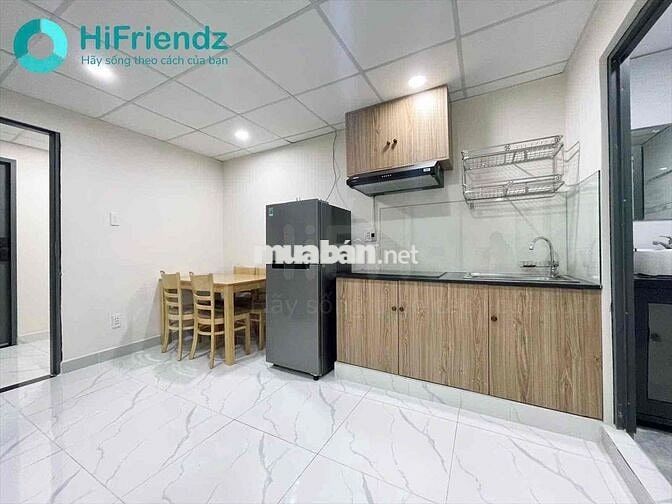 Cho Thuê Căn Hộ 2PN Thang Máy Đường Bùi Đình Tuý Gần Ngã Tư Hàng Xanh